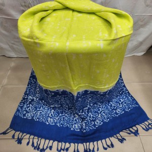 Batik biscoch shawl 02