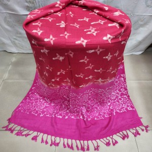 Batik biscoch shawl 03